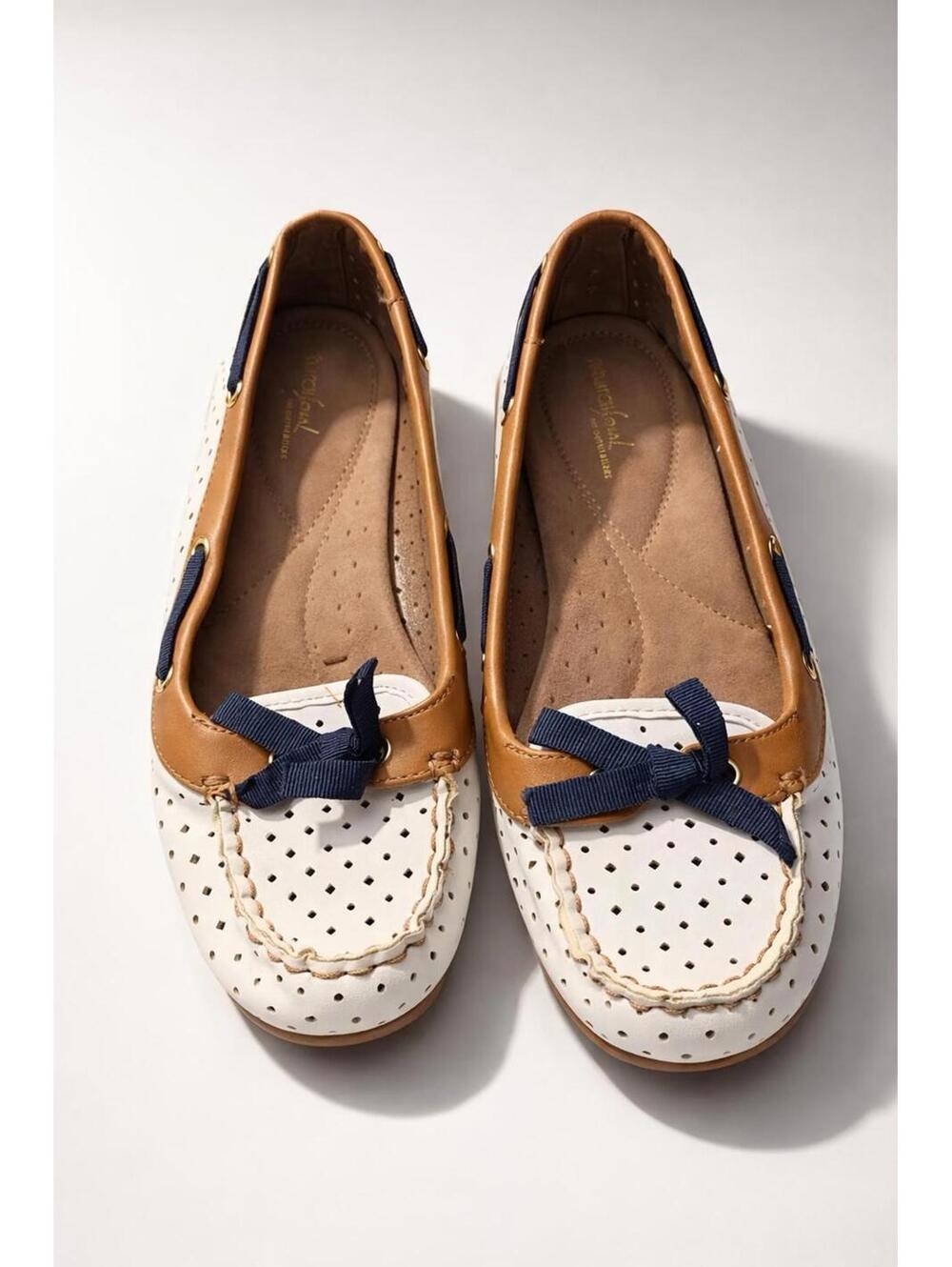 Naturalizer Women's Size 6.5M Perforated Leather Loafers [COPY]